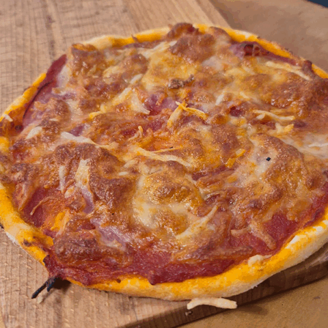 MINI PIZZA JAMÓN Y QUESO